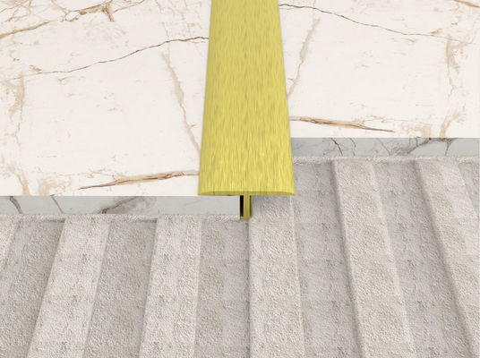 Alfombra gruesa de cobre amarillo de los revestimientos de suelos de la tira de transición del sellante elastomérico