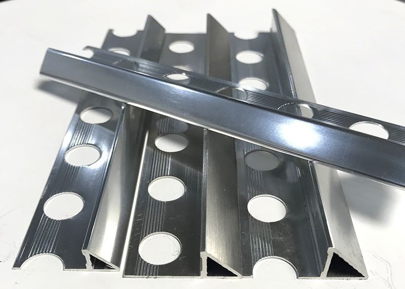 Tiras de borde de cierre de borde de las tiras de la teja del borde de la esquina de aluminio de aluminio del ajuste