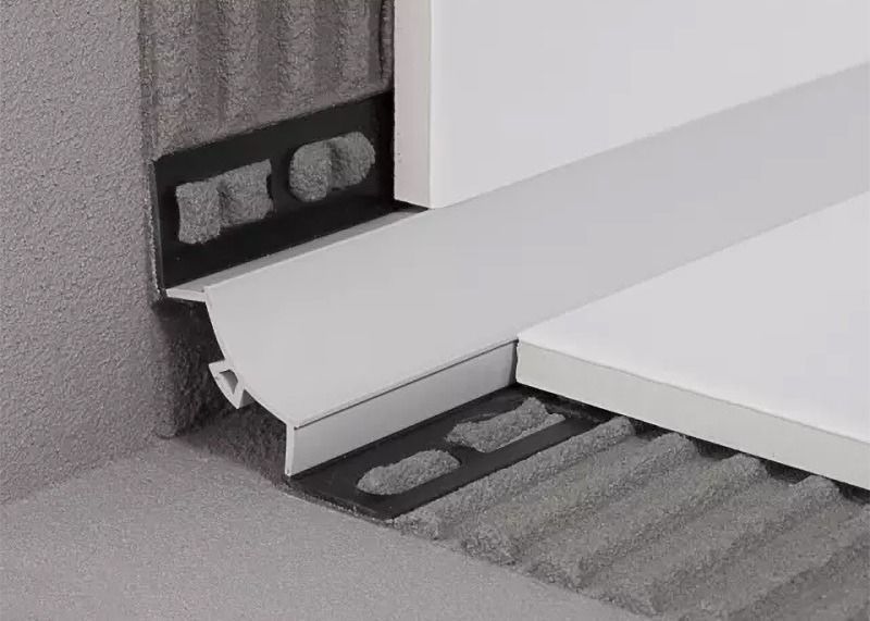 ajuste de acabado del borde de la teja de la tira del ajuste de aluminio de la teja de los 2.5m para el piso de madera
