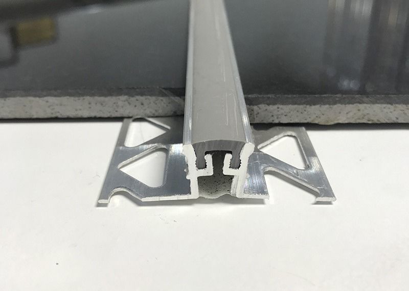 Transición común de las tejas de suelo de la cubierta de la tira del metal de dilatación del movimiento de aluminio de la junta
