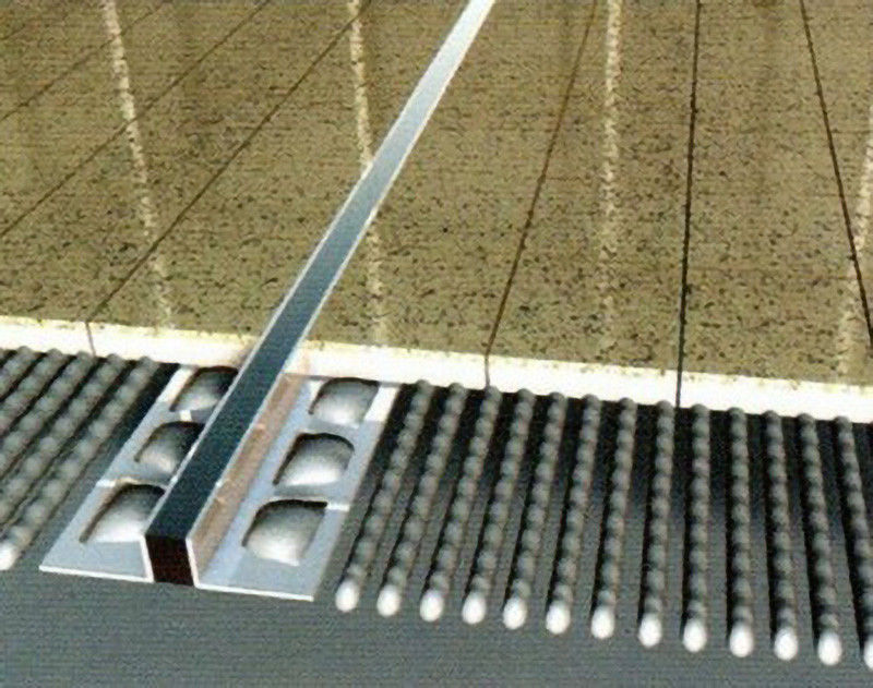 Juntas inoxidables flexibles de acero inoxidables del movimiento del piso de acero de los accesorios de la teja