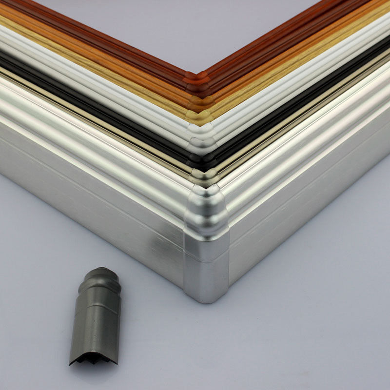 Los protectores de aluminio del tablero que bordea del TUV impermeabilizan los accesorios del rodapié