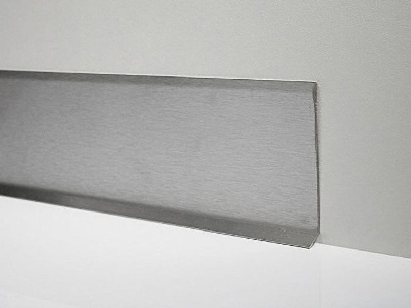 Acero inoxidable del tablero que bordea del armario de cocina de la electroforesis