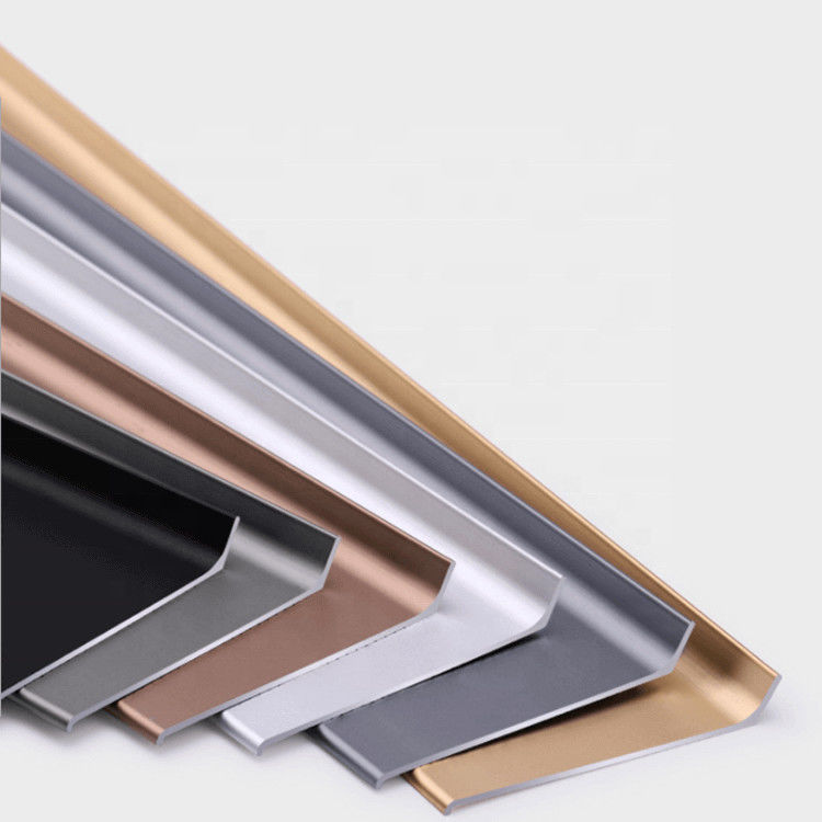 Accesorios comunes de los rodapiés del finger de aluminio decorativo del tablero que bordea del piso