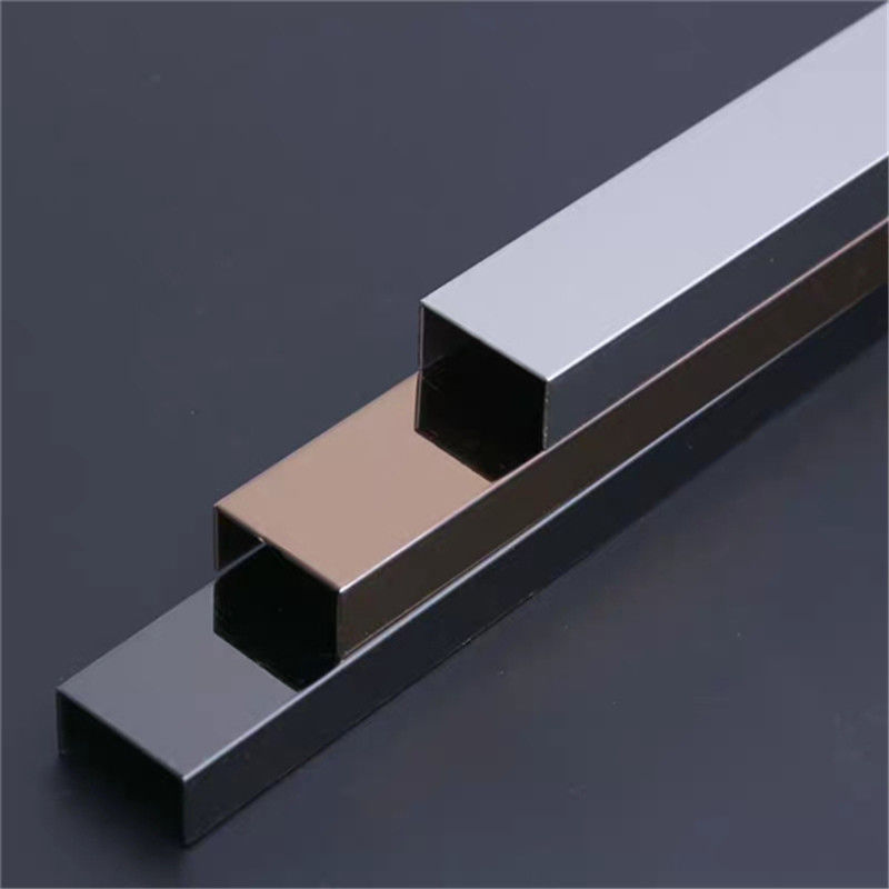 Tiras de ajuste de aluminio de oro de la teja del metal del ajuste del borde de la teja del cuarto de baño del canal U 15m m