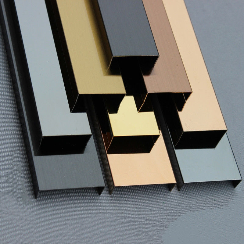 Tiras de ajuste de aluminio de oro de la teja del metal del ajuste del borde de la teja del cuarto de baño del canal U 15m m