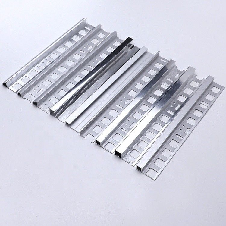 Metal de aluminio del ajuste de la teja del logotipo 12m m del OEM flexible