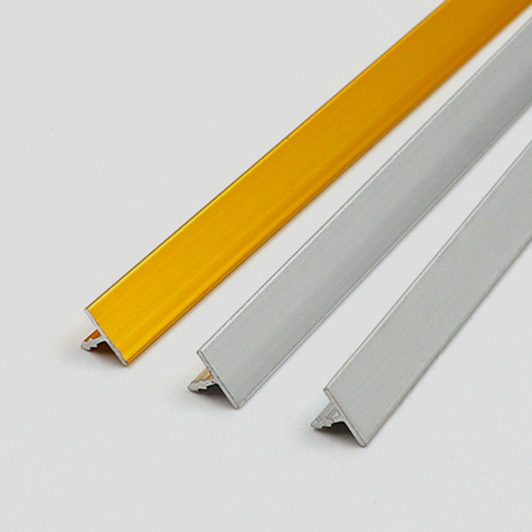 T a prueba de humedad formó el ajuste de aluminio para adornar las paredes