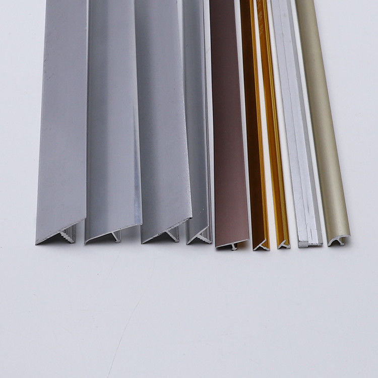 La teja de aluminio de anodización de aluminio del borde del cuadrado del oro arregla forma de T