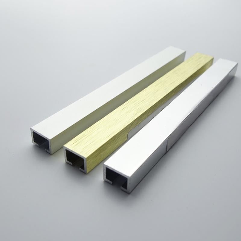 Oro en forma de L de aluminio ISO9001 del cepillo del ajuste de 10M M