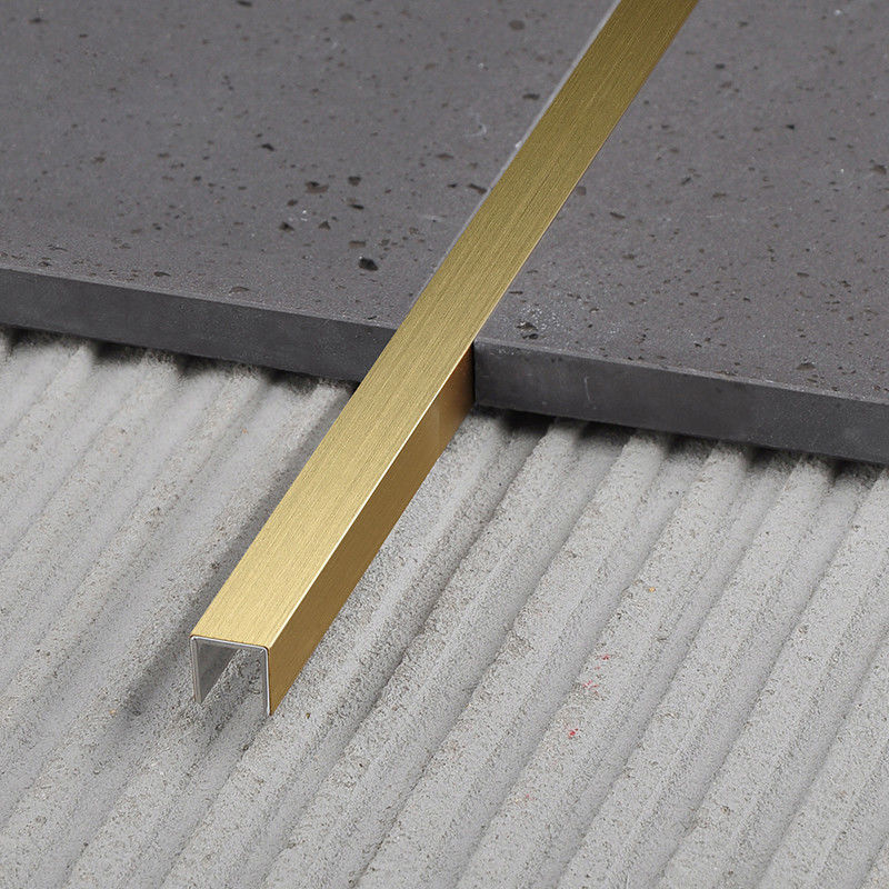 La instalación fácil U del ajuste de cobre amarillo de la teja de la decoración 8m m del piso de la pared forma el ajuste de cobre de la teja