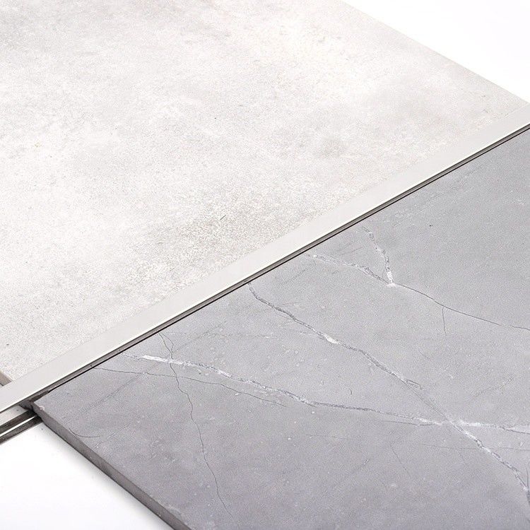 tira de transición de acero inoxidable de aluminio de la pared de 6m m de la madera contrachapada de plata del piso en forma de &quot;U&quot;
