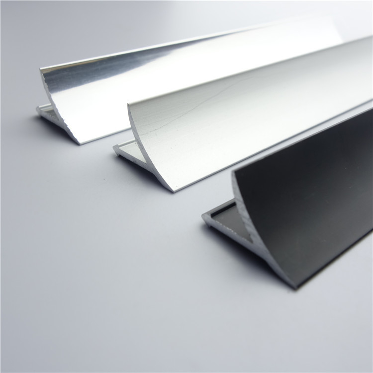 Ajuste de aluminio de la esquina interno de la teja para la decoración casera